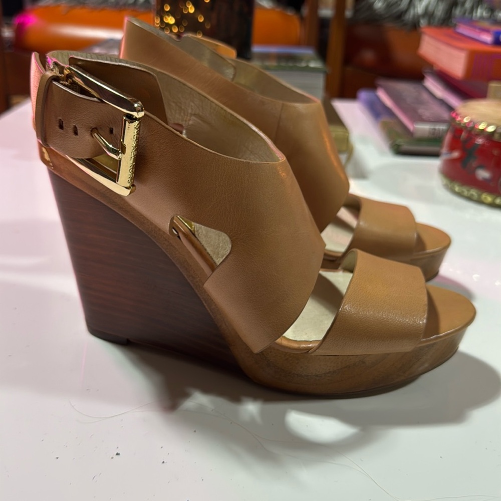 Michael Kors camel leather wedge size 8